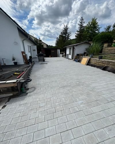 Einfahrt pflastern in Brackenheim – Molle GalaBau